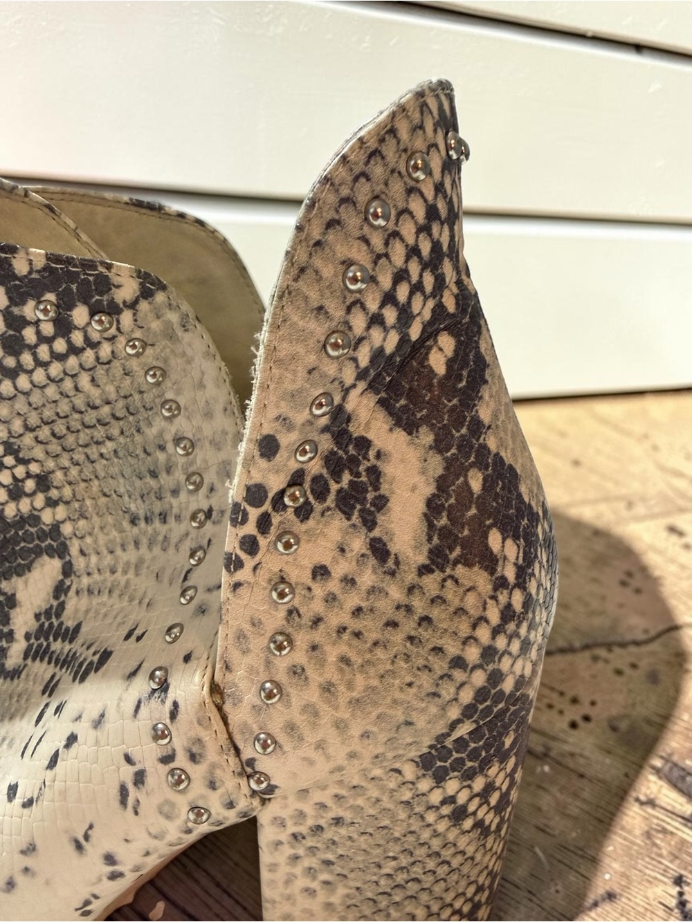 Steve Madden Rockstar Snakeskin Ankle Booties 9.5 Studded Block Heel - Picture 4 of 8